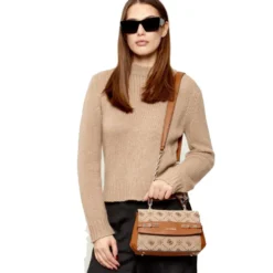 Borsa Donna a Mano GUESS Linea Melinda Colore Latte Logo Misura Piccola