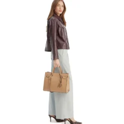 Borsa Donna a Mano Media LIU JO Better effetto Bottalato color Cammello con Charm