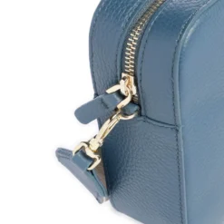 Borsa Donna a Tracolla COCCINELLE Linea Tebe Colore Deep Blue - E5MN555M301