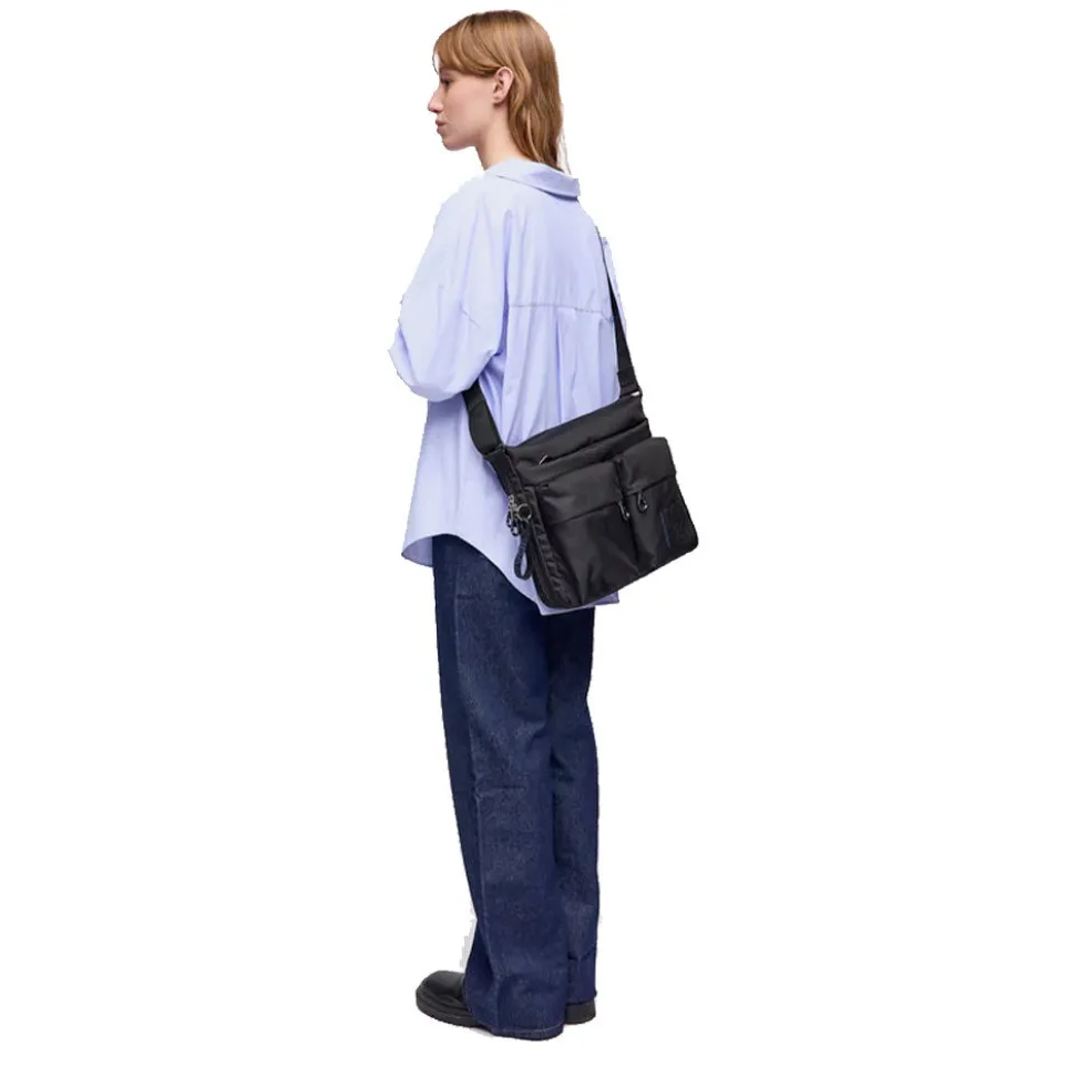 Borsa Donna a Tracolla MANDARINA DUCK Espandibile in Tessuto Linea MD20 Colore Nero Misura Grande