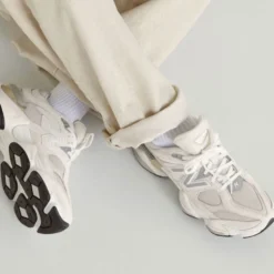 Sneakers Running NEW BALANCE 9060 in Pelle e Mesh Sea Salt Moonbeam e Turtledove