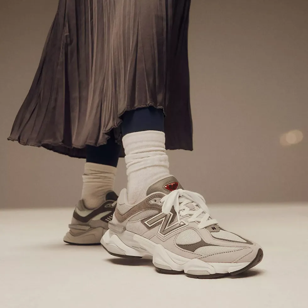 Sneakers Running NEW BALANCE 9060 in Suede e Tessuto Rain Cloud Castlerock e White
