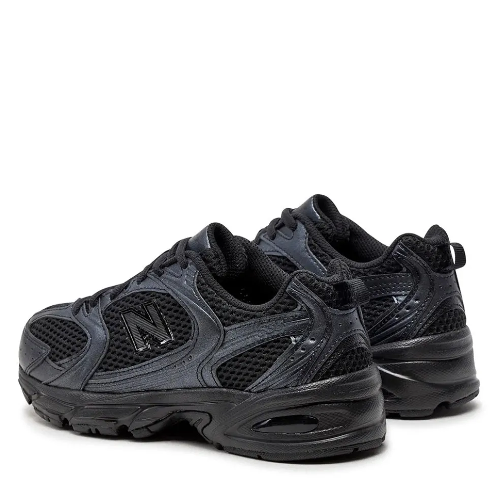 Sneakers Running Unisex NEW BALANCE 530 in Tessuto Sintetico e Mesh Nero