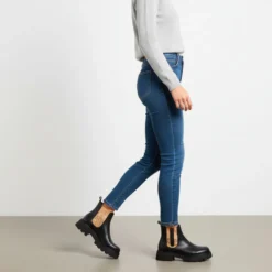 Stivaletti Beatles Donna 1A Classe Alviero Martini in Eco Nappa Nera con Inserto Elastico stampa Geo Classic 1237